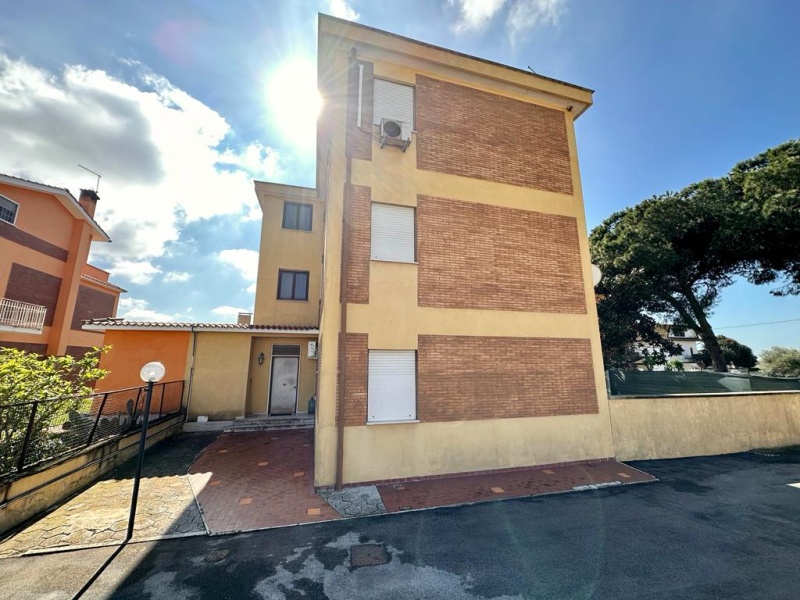 Tipologia Immobile: appartamento Provincia: roma Comune: ardea Località: nuova florida Indirizzo: Via Terni