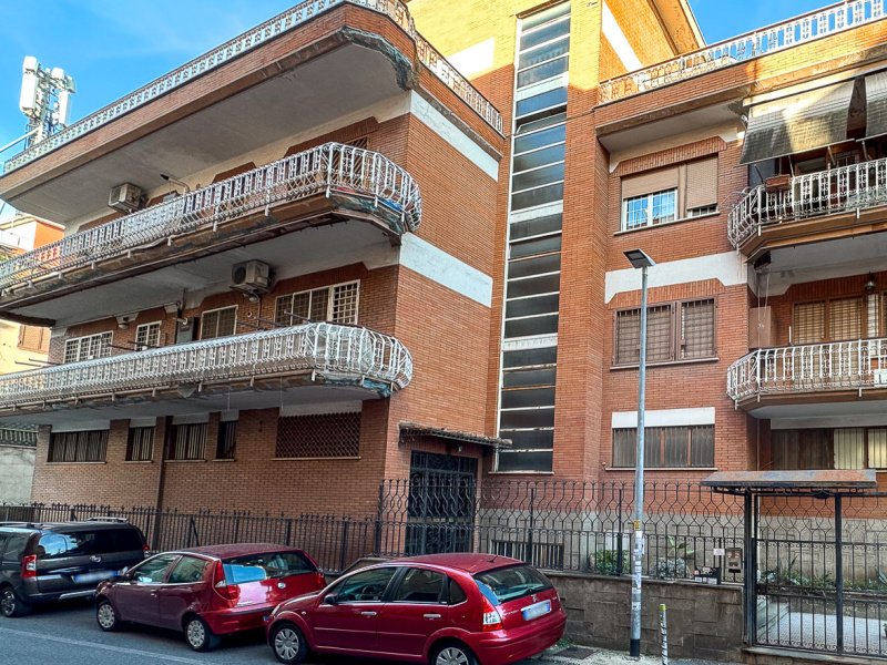 Tipologia Immobile: appartamento Provincia: roma Comune: roma Località: centocelle Indirizzo: Via del Vivaio