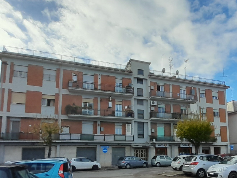 Tipologia Immobile: appartamento Provincia: latina Comune: aprilia Località: centro urbano Indirizzo: Via Antonio Meucci
