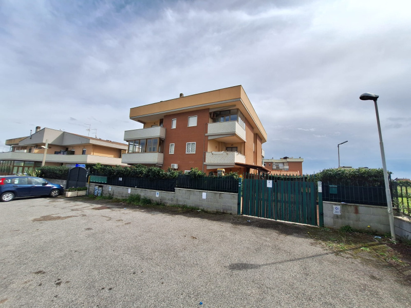 Tipologia Immobile: appartamento Provincia: roma Comune: ardea Località: marina di ardea Indirizzo: Via Bergamo