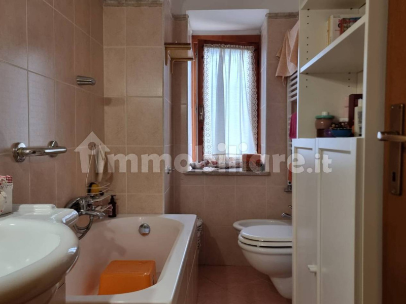 Tipologia Immobile: appartamento Provincia: roma Comune: ariccia Località:  Indirizzo: Vicolo del Mattatoio