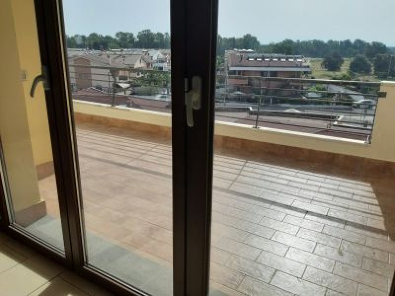 Tipologia Immobile: appartamento Provincia: roma Comune: roma Località: infernetto Indirizzo: Via Salorno