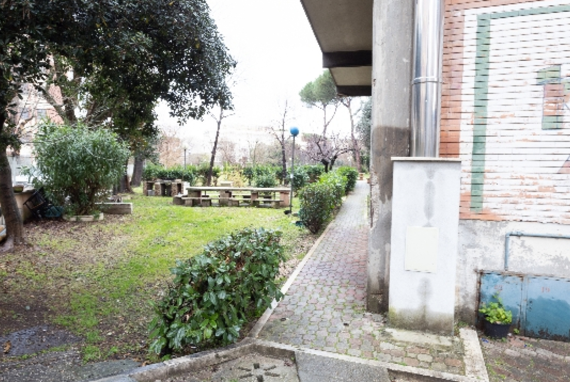 Tipologia Immobile: appartamento Provincia: roma Comune: roma Località: torraccia - san basilio Indirizzo: Via Senigallia
