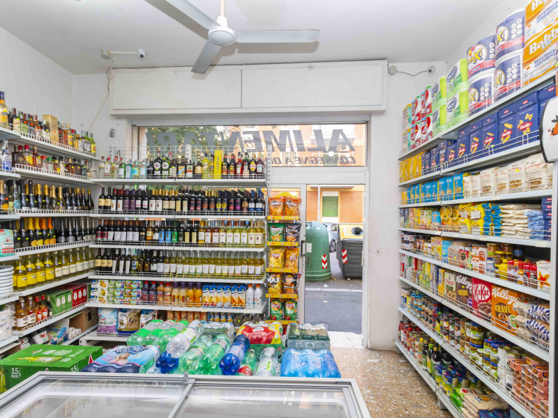 Tipologia Immobile: locale commerciale / negozio Provincia: roma Comune: roma Località: garbatella Indirizzo: Via Ignazio Persico