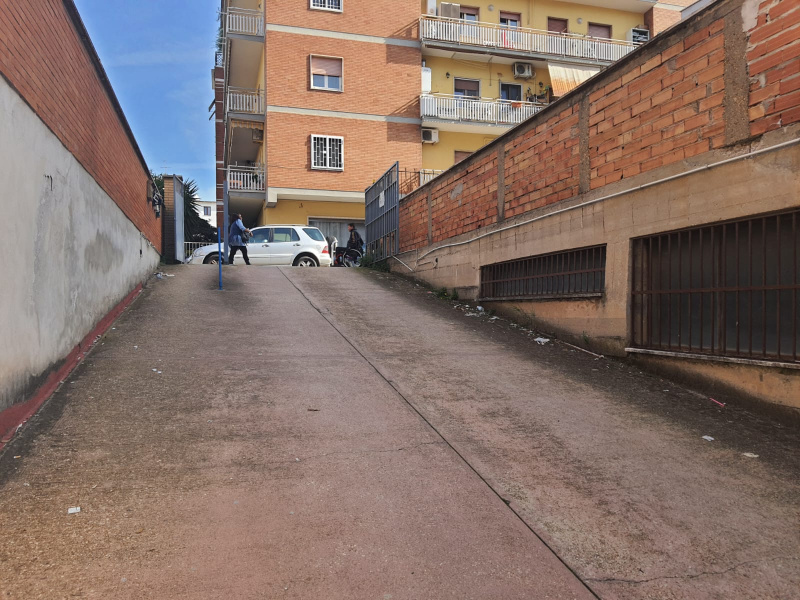 Tipologia Immobile: magazzino Provincia: roma Comune: pomezia Località:  Indirizzo: Via Filippo Re