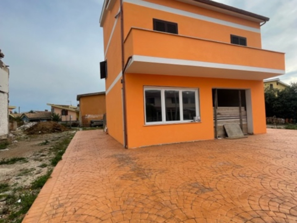 Tipologia Immobile: appartamento Provincia: roma Comune: ardea Località: tor san lorenzo Indirizzo: Via Legnano