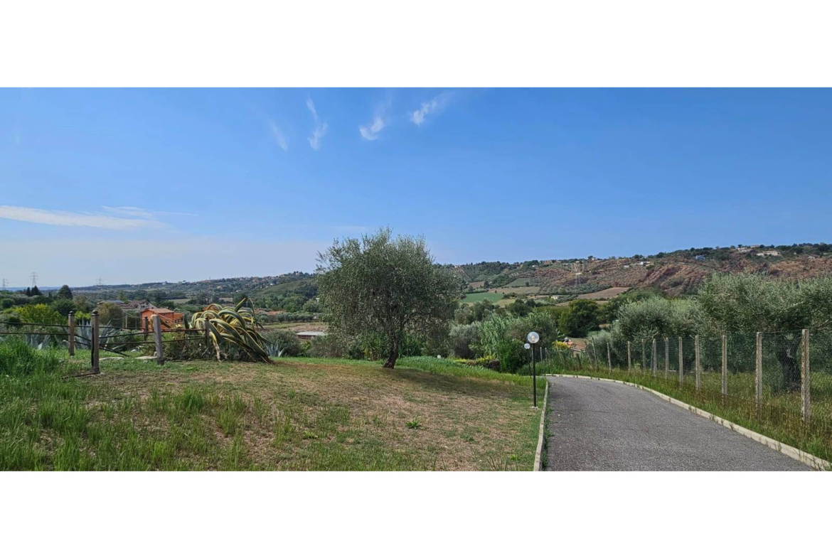 Tipologia Immobile: appartamento Provincia: roma Comune: fiano romano Località:  Indirizzo: Via del Laghetto