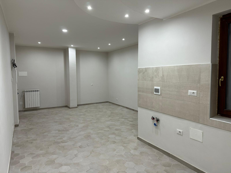 Tipologia Immobile: appartamento Provincia: roma Comune: frascati Località: centro Indirizzo: Via Ottaviani