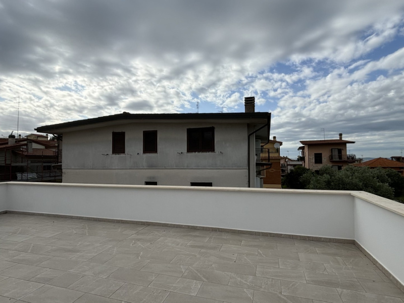 Tipologia Immobile: appartamento Provincia: roma Comune: monterotondo Località: monterotondo Indirizzo: Via Bruno Angellotti
