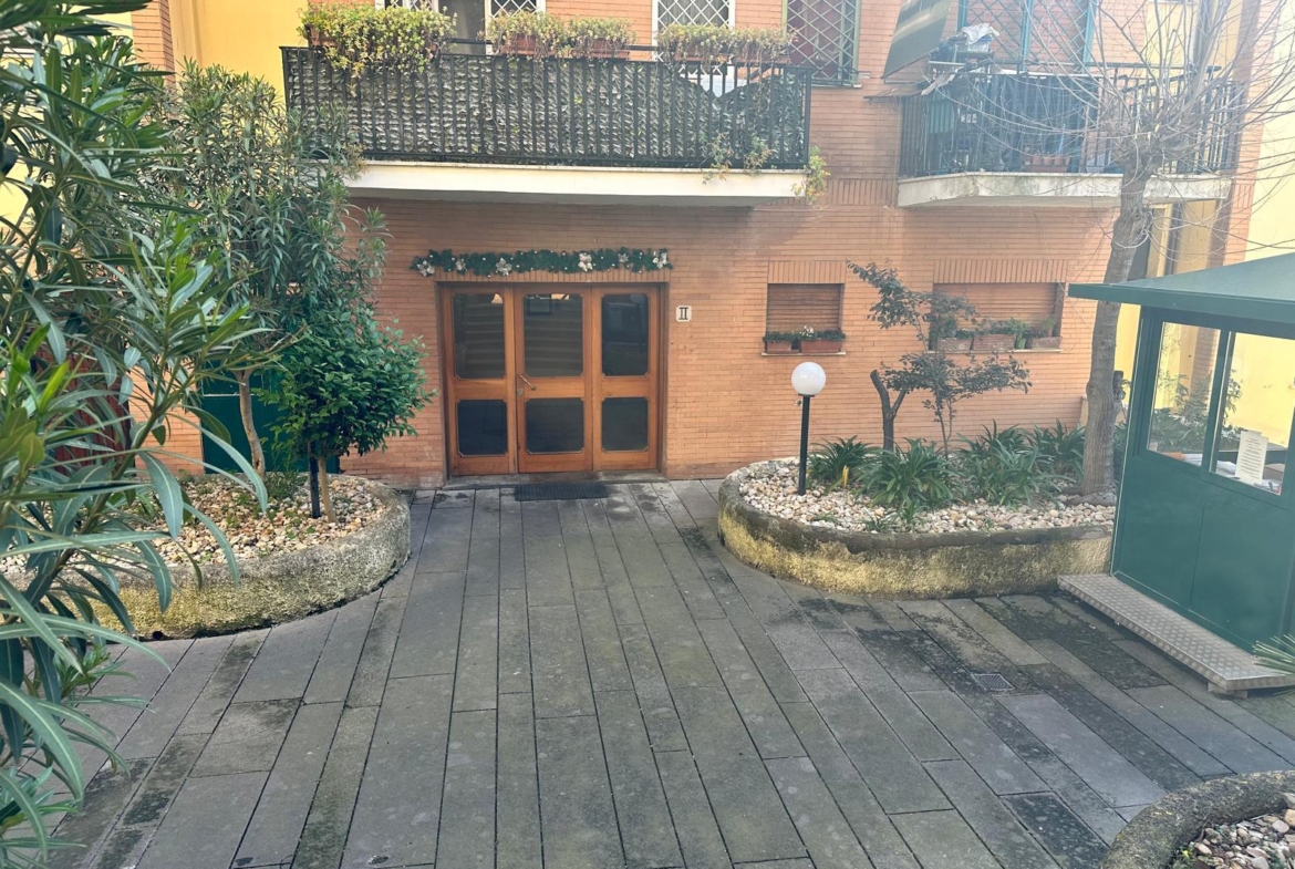 Tipologia Immobile: appartamento Provincia: roma Comune: roma Località: cassia Indirizzo: Via Gradoli