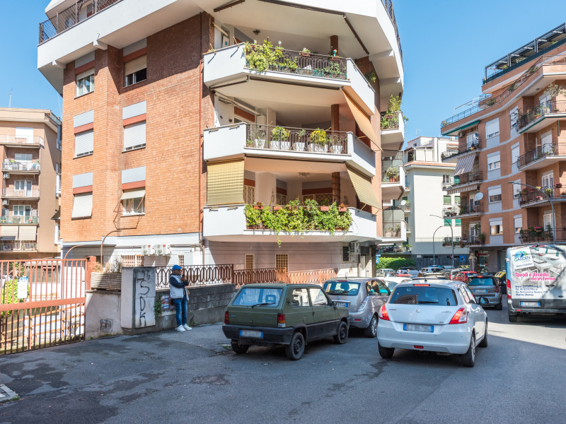 Tipologia Immobile: appartamento uso ufficio Provincia: roma Comune: roma Località: talenti Indirizzo: Via Carlo Dossi