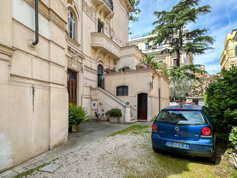 Tipologia Immobile: appartamento uso ufficio Provincia: roma Comune: roma Località: campitelli - centro storico Indirizzo: Via del Tempio