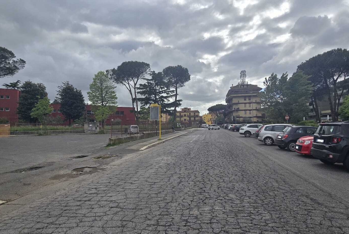 Tipologia Immobile: locale commerciale / negozio Provincia: roma Comune: roma Località: torre gaia - torrenova Indirizzo: Via Francesco Merlini