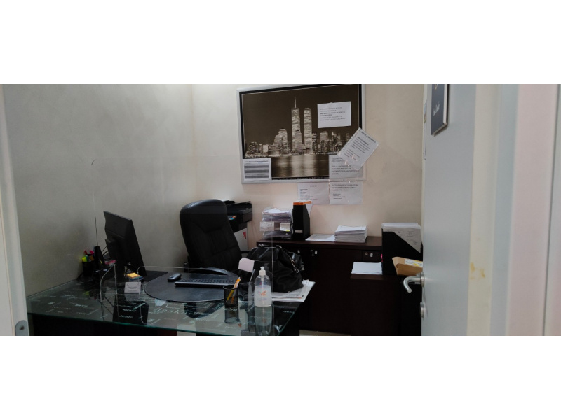 Tipologia Immobile: negozio Provincia: roma Comune: genzano di roma Località:  Indirizzo: Via Ercole Imbastari