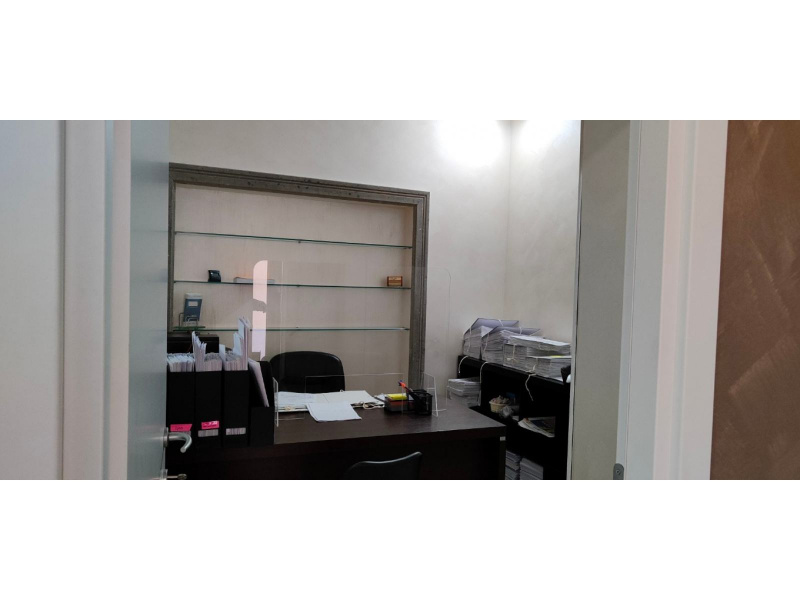 Tipologia Immobile: negozio Provincia: roma Comune: genzano di roma Località:  Indirizzo: Via Ercole Imbastari