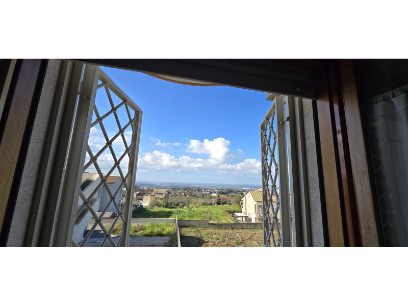 Tipologia Immobile: appartamento Provincia: roma Comune: ariccia Località:  Indirizzo: Via delle Albicocche