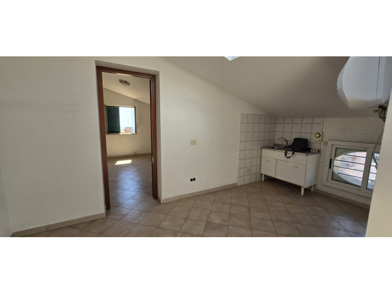 Tipologia Immobile: appartamento Provincia: roma Comune: genzano di roma Località:  Indirizzo: Piazza Vittorio Buttaroni