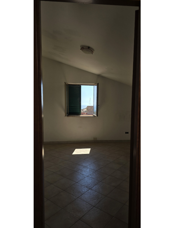 Tipologia Immobile: appartamento Provincia: roma Comune: genzano di roma Località:  Indirizzo: Piazza Vittorio Buttaroni