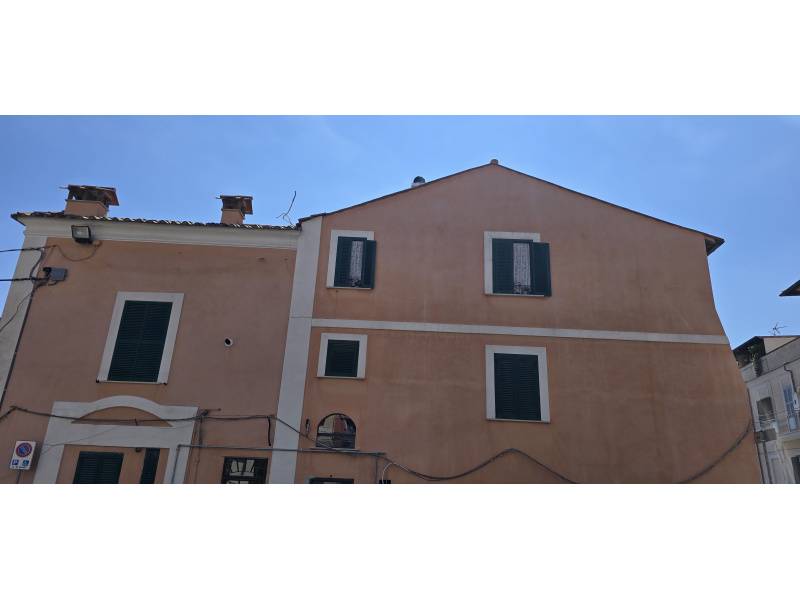 Tipologia Immobile: appartamento Provincia: roma Comune: genzano di roma Località:  Indirizzo: Piazza Vittorio Buttaroni