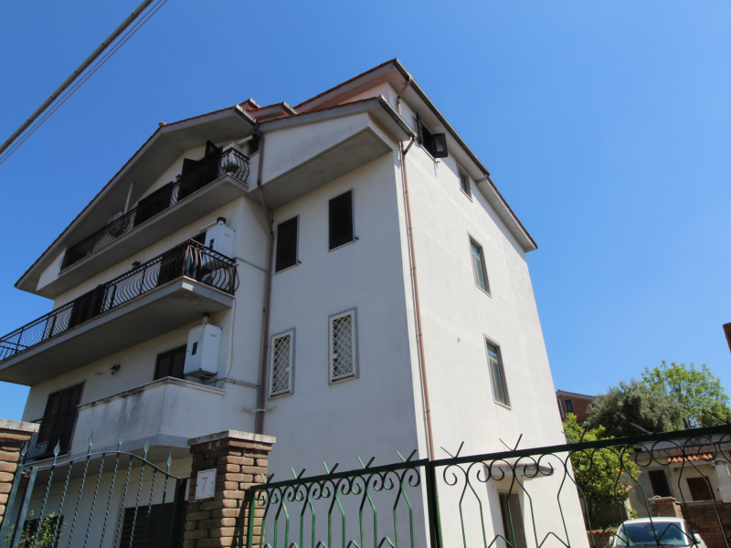 Tipologia Immobile: appartamento Provincia: roma Comune: guidonia montecelio Località: setteville nord Indirizzo: Via Cineto Romano