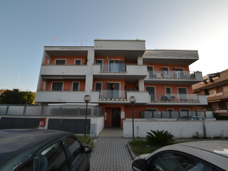 Tipologia Immobile: appartamento Provincia: roma Comune: marino Località: santa maria delle mole Indirizzo: Via Aldo Moro