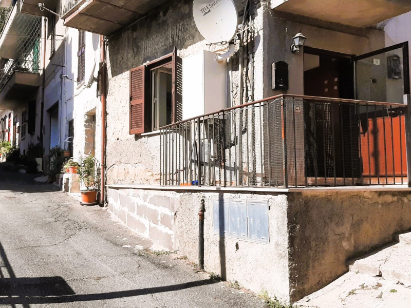 Tipologia Immobile: appartamento Provincia: roma Comune: riano Località: centro Indirizzo: Via della Vasca