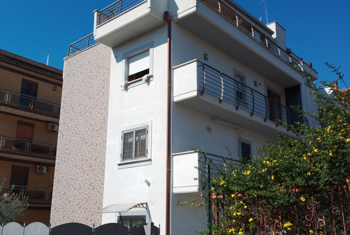 Tipologia Immobile: appartamento Provincia: roma Comune: roma Località: torre gaia - torrenova Indirizzo: Via Cianciana