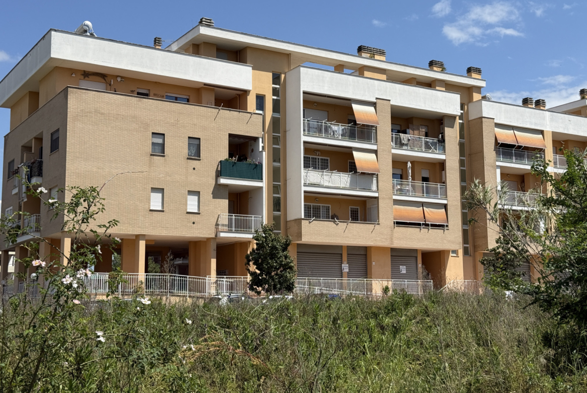 Tipologia Immobile: appartamento Provincia: roma Comune: roma Località: torre angela Indirizzo: Via Raffaello Liberti