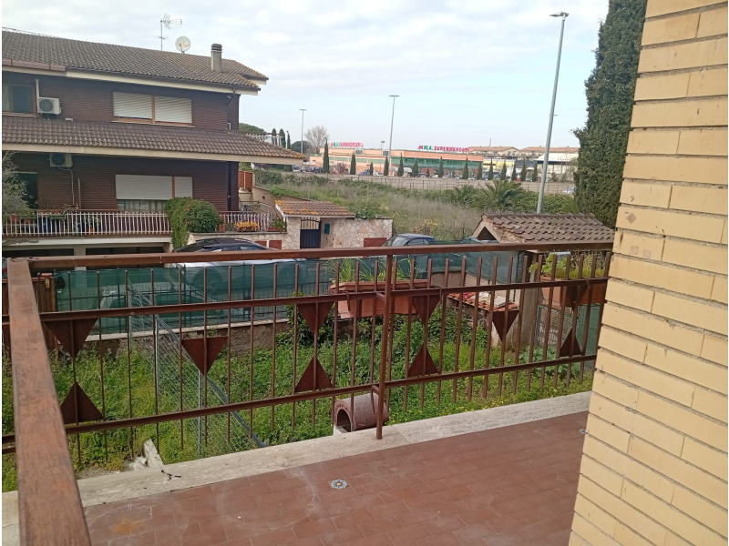 Tipologia Immobile: appartamento Provincia: roma Comune: roma Località: acilia Indirizzo: Via Bastiglia