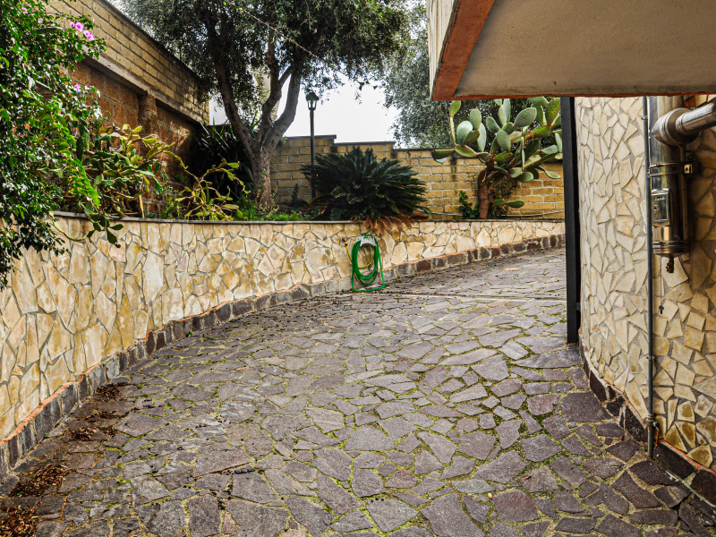 Tipologia Immobile: villa / indipendente / semi indipendente Provincia: roma Comune: civitavecchia Località: san gordiano Indirizzo: Via delle Rose