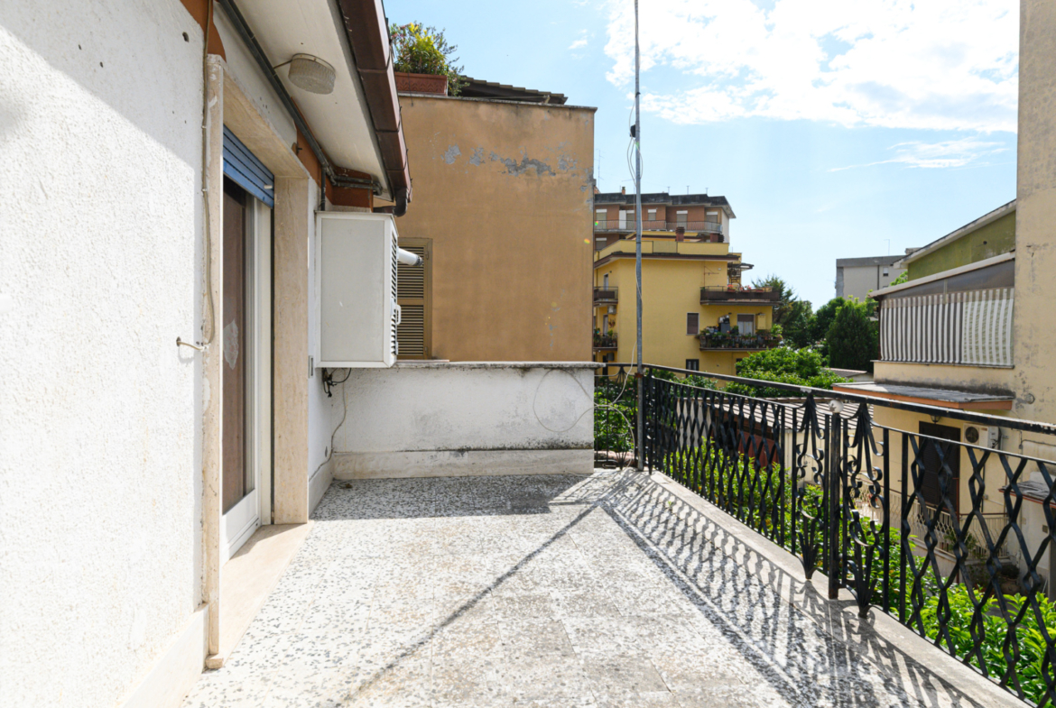 Tipologia Immobile: appartamento Provincia: roma Comune: guidonia montecelio Località: parco azzurro Indirizzo: Via Attilio Biseo