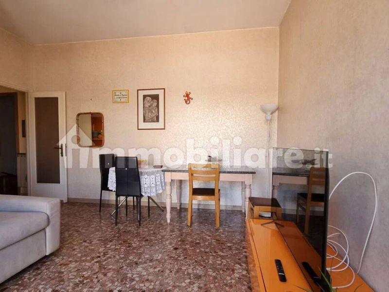 Tipologia Immobile: appartamento Provincia: roma Comune: pomezia Località:  Indirizzo: Via La Spezia