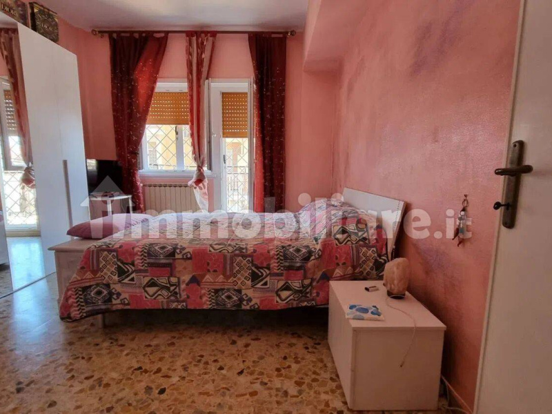 Tipologia Immobile: appartamento Provincia: roma Comune: pomezia Località:  Indirizzo: Via La Spezia