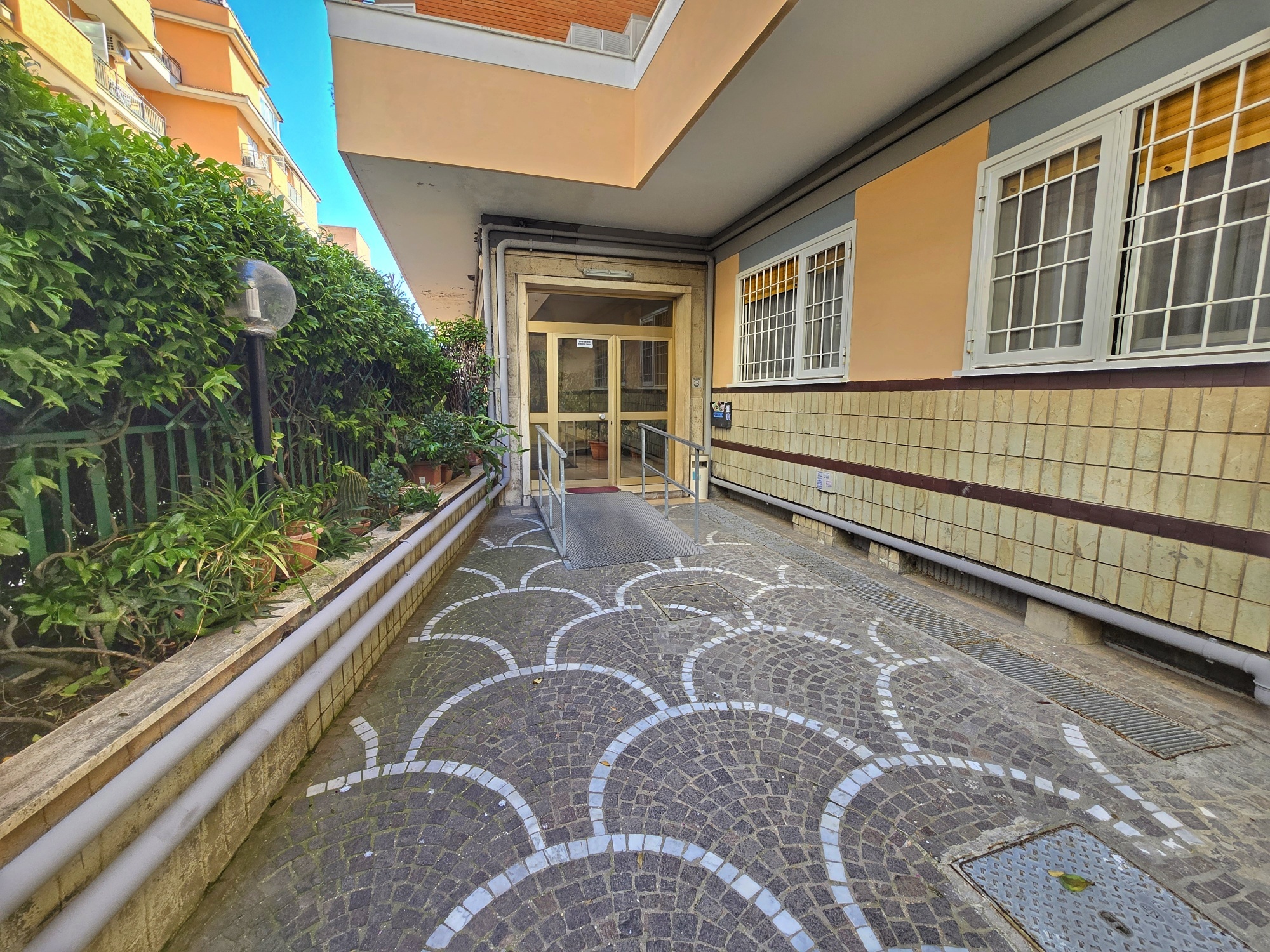 Tipologia Immobile: appartamento Provincia: roma Comune: roma Località: ostia levante Indirizzo: Viale Capitan Casella