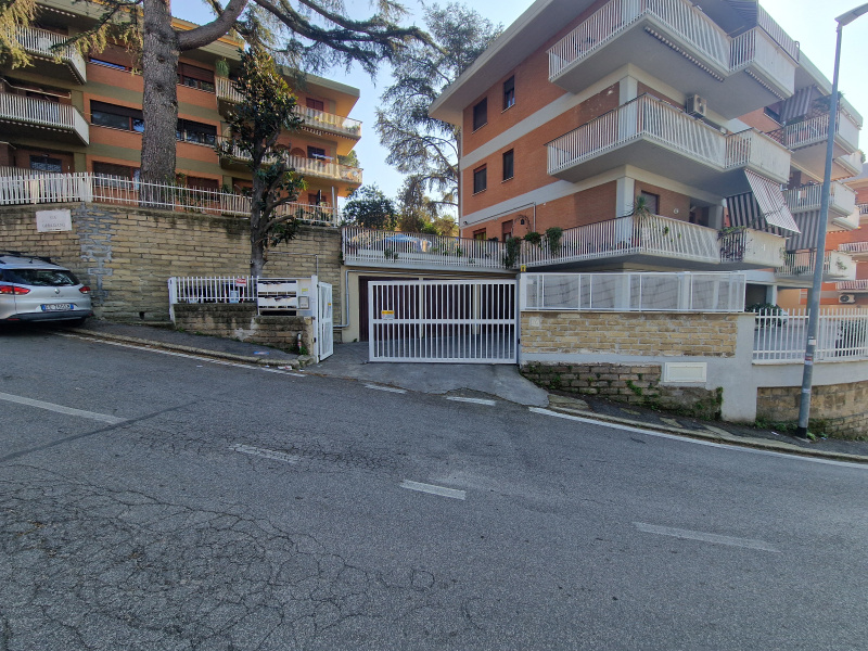 Tipologia Immobile: box Provincia: roma Comune: roma Località: boccea Indirizzo: Via Orbassano