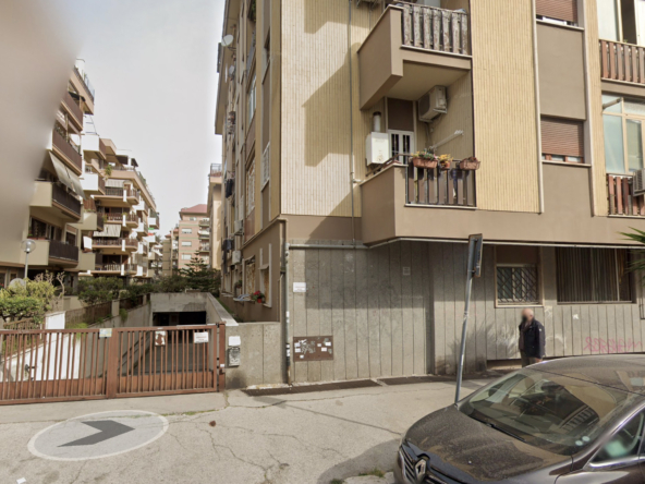 Tipologia Immobile: box Provincia: roma Comune: roma Località: ostia ponente Indirizzo: Via Costanzo Casana