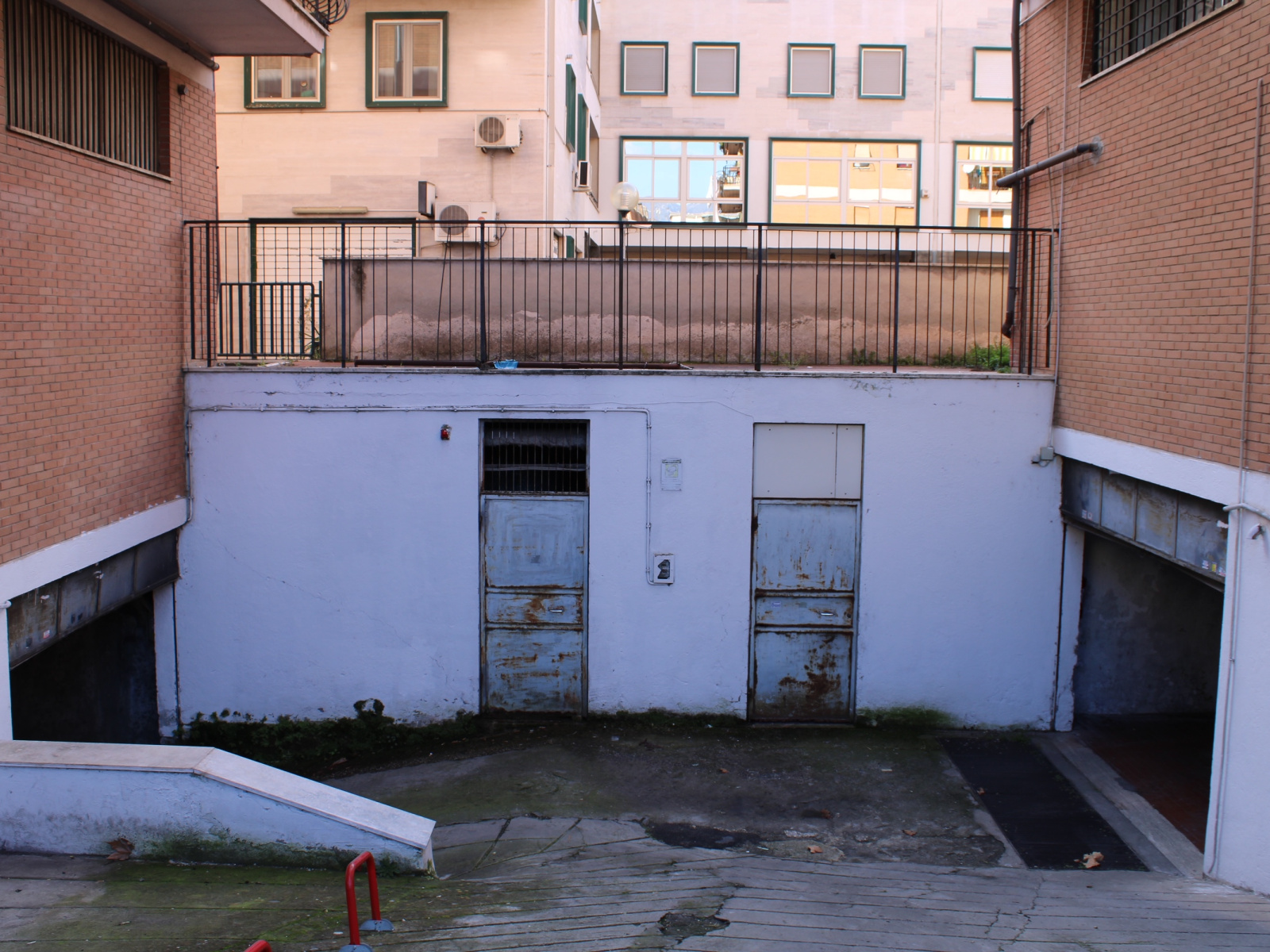 Tipologia Immobile: garage / autorimessa Provincia: roma Comune: guidonia montecelio Località: guidonia Indirizzo: Via Antonio Locatelli