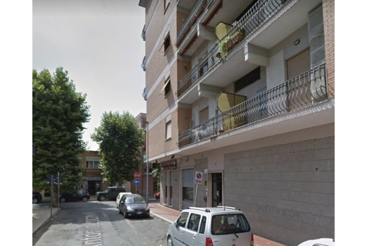 Tipologia Immobile: garage / autorimessa Provincia: roma Comune: guidonia montecelio Località: guidonia Indirizzo: Via Antonio Locatelli