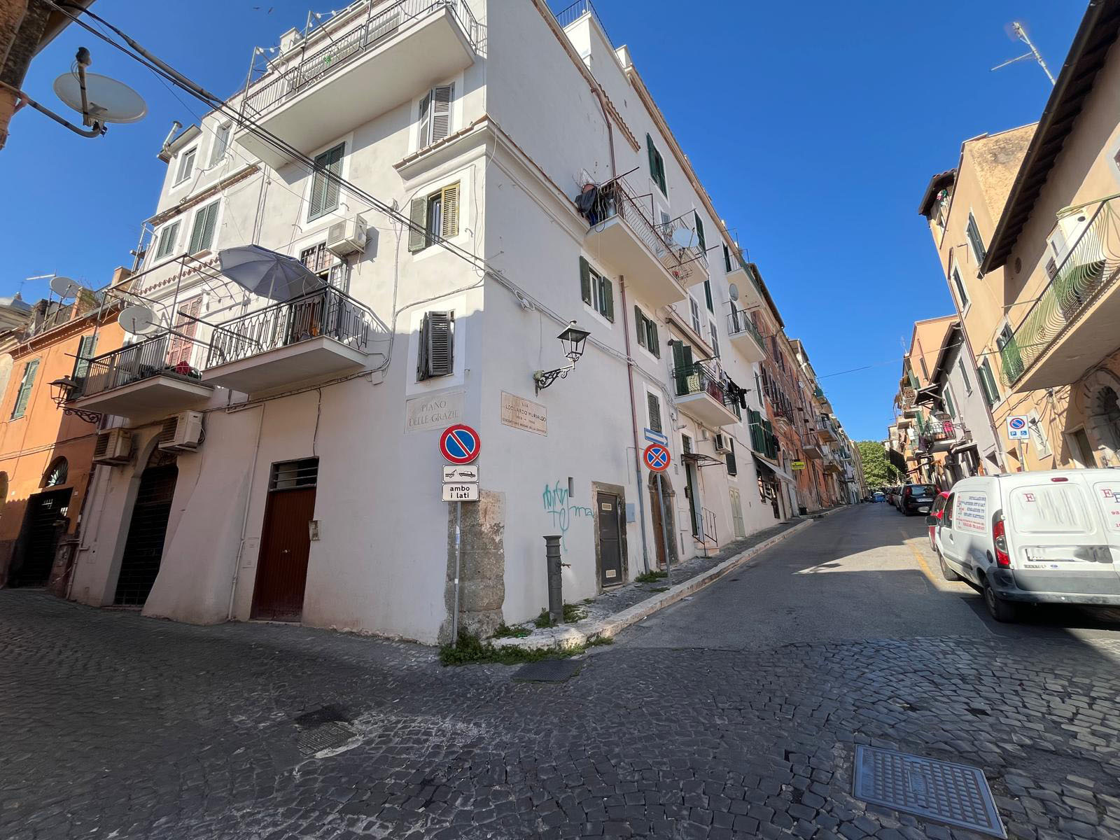 Tipologia Immobile: appartamento Provincia: roma Comune: albano laziale Località: centro urbano Indirizzo: Via Piano delle Grazie