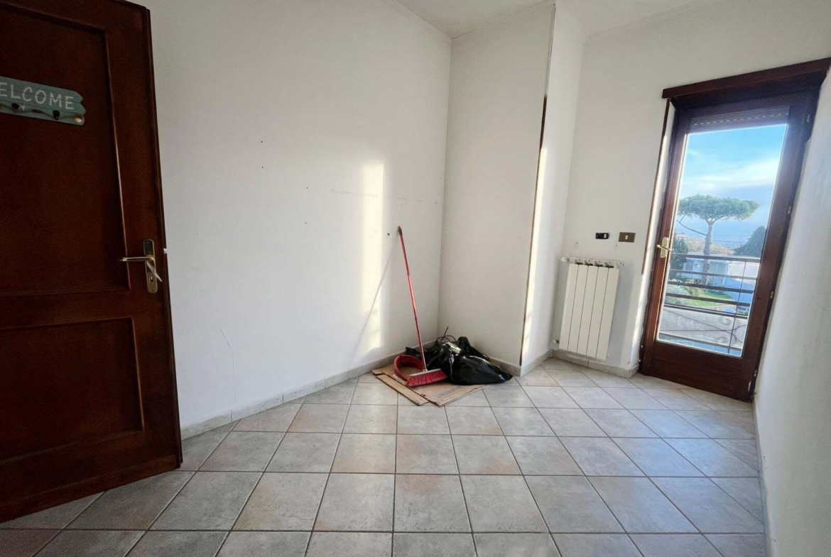 Tipologia Immobile: appartamento Provincia: roma Comune: albano laziale Località: centro urbano Indirizzo: Via Francia