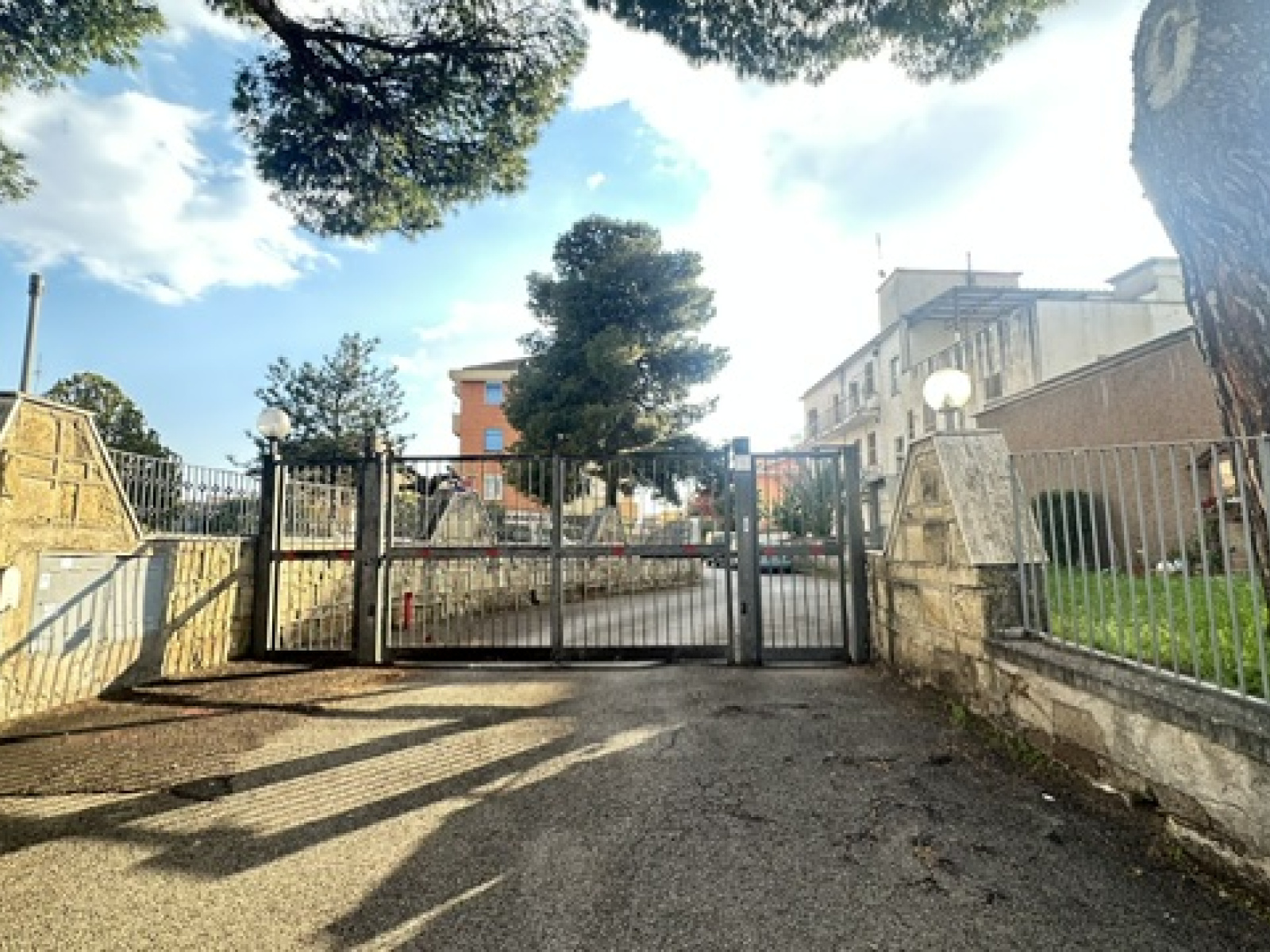 Tipologia Immobile: appartamento Provincia: roma Comune: roma Località: giardinetti Indirizzo: Via Casilina