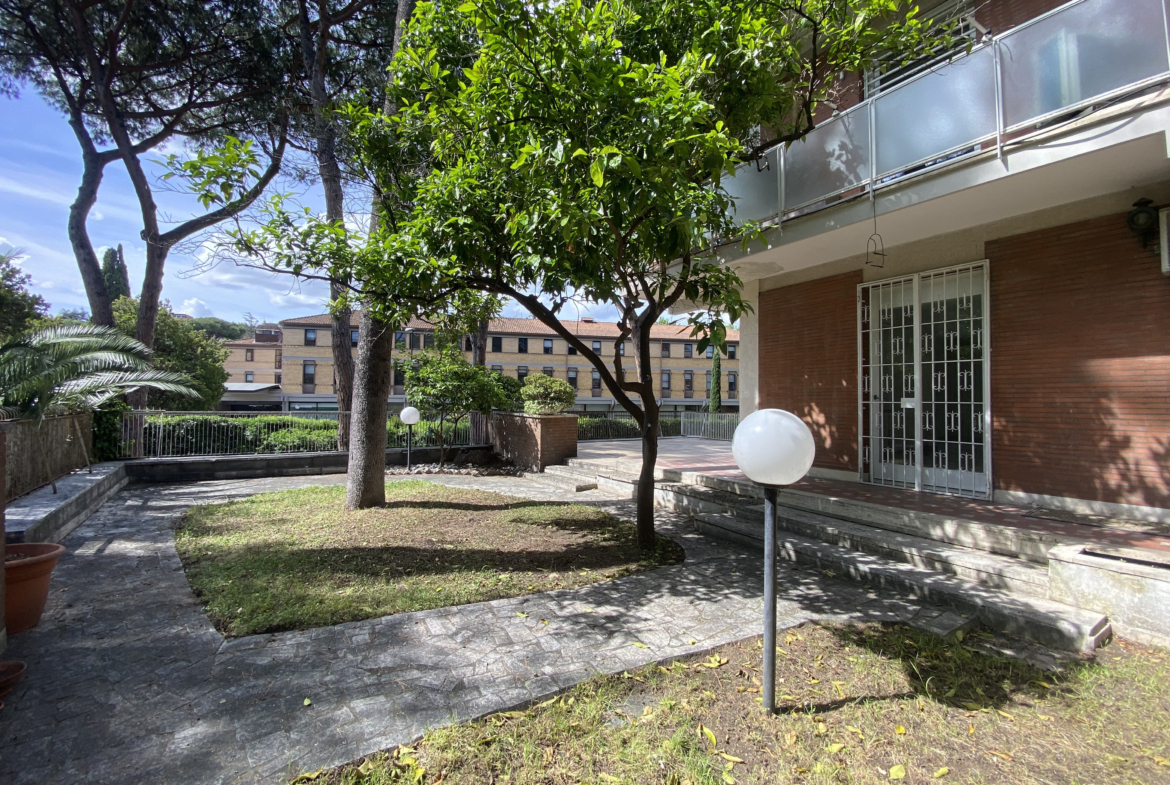 Tipologia Immobile: appartamento Provincia: roma Comune: roma Località: mostacciano Indirizzo: Via della Sierra Nevada
