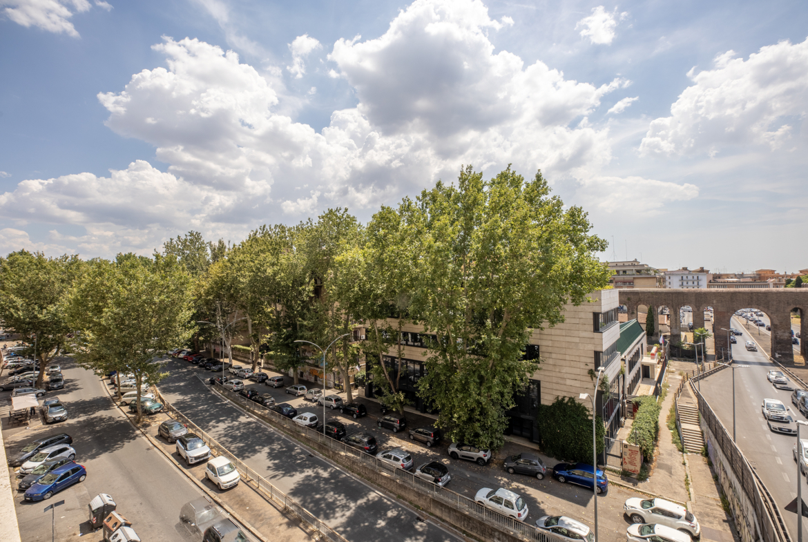 Tipologia Immobile: appartamento Provincia: roma Comune: roma Località: tuscolano appio claudio Indirizzo: Via degli Orti Variani