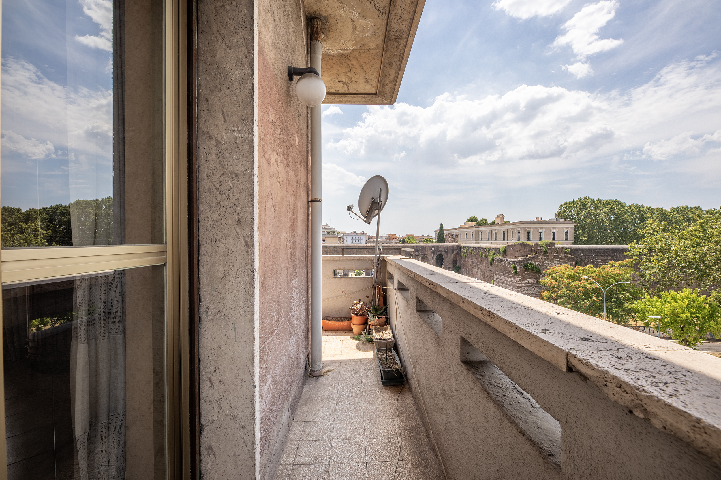 Tipologia Immobile: appartamento Provincia: roma Comune: roma Località: tuscolano appio claudio Indirizzo: Via degli Orti Variani