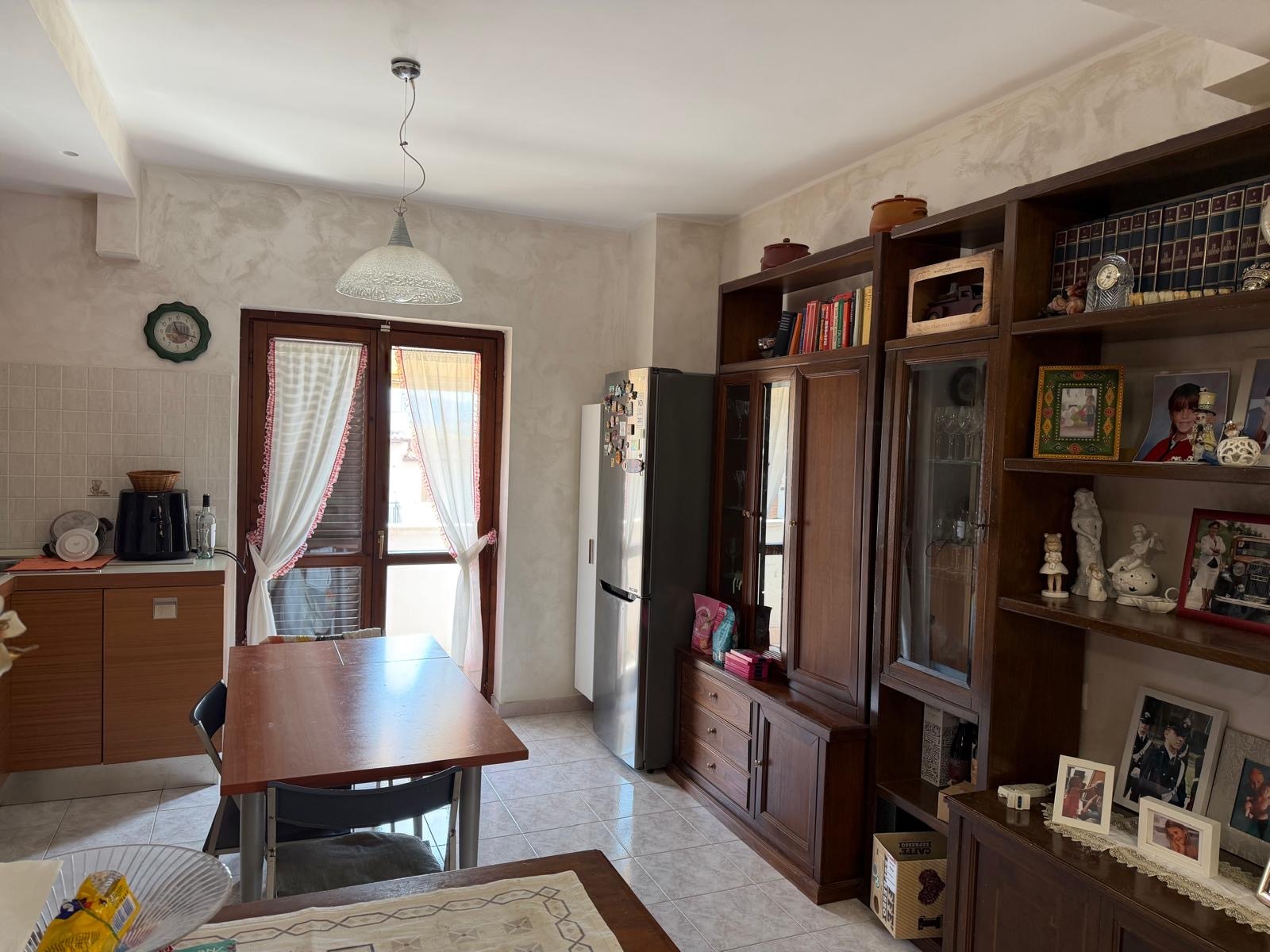 Tipologia Immobile: appartamento Provincia: roma Comune: fonte nuova Località: santa lucia Indirizzo: Via Campania