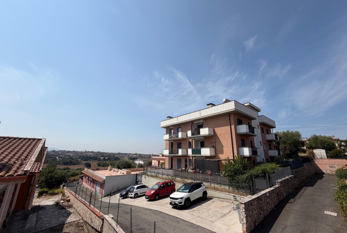 Tipologia Immobile: appartamento Provincia: roma Comune: fonte nuova Località: santa lucia Indirizzo: Via Campania