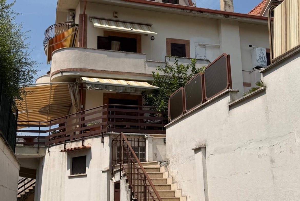 Tipologia Immobile: appartamento Provincia: roma Comune: fonte nuova Località: santa lucia Indirizzo: Via Campania