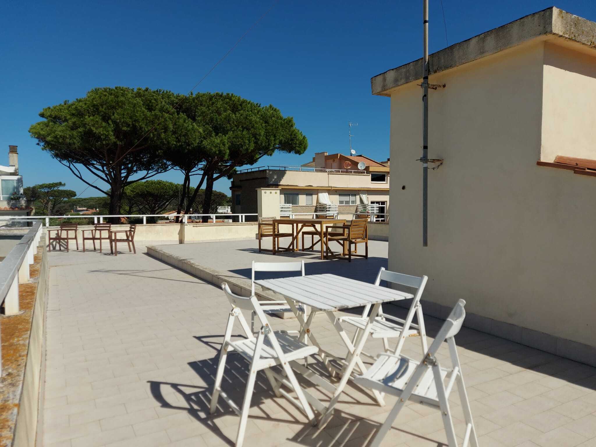 Tipologia Immobile: appartamento Provincia: roma Comune: fiumicino Località: centro Indirizzo: Via l'Ardenza