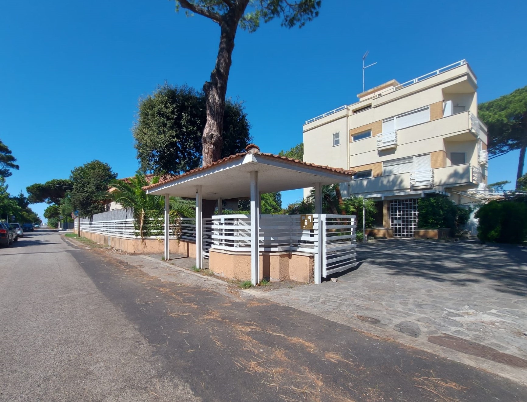 Tipologia Immobile: appartamento Provincia: roma Comune: fiumicino Località: centro Indirizzo: Via l'Ardenza