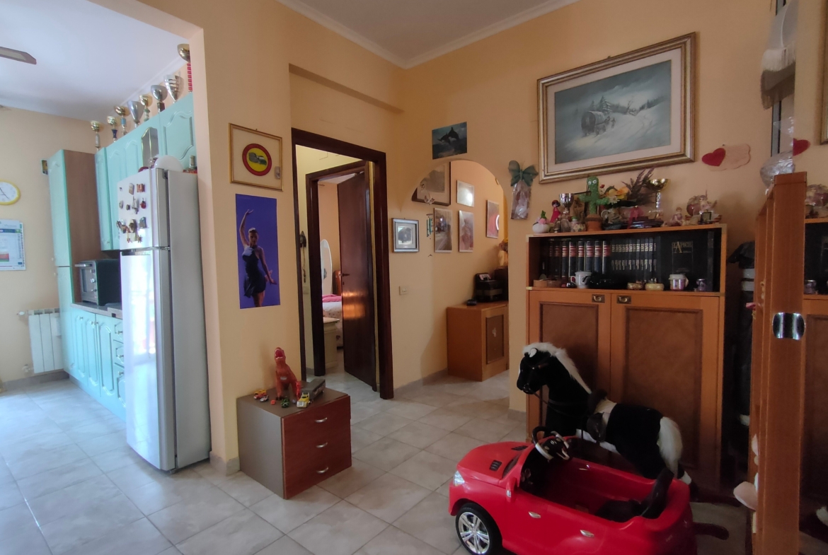 Tipologia Immobile: appartamento Provincia: roma Comune: pomezia Località: centro urbano Indirizzo: Via Zara